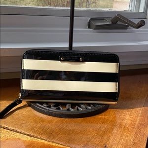 Kate Spade zip around wallet